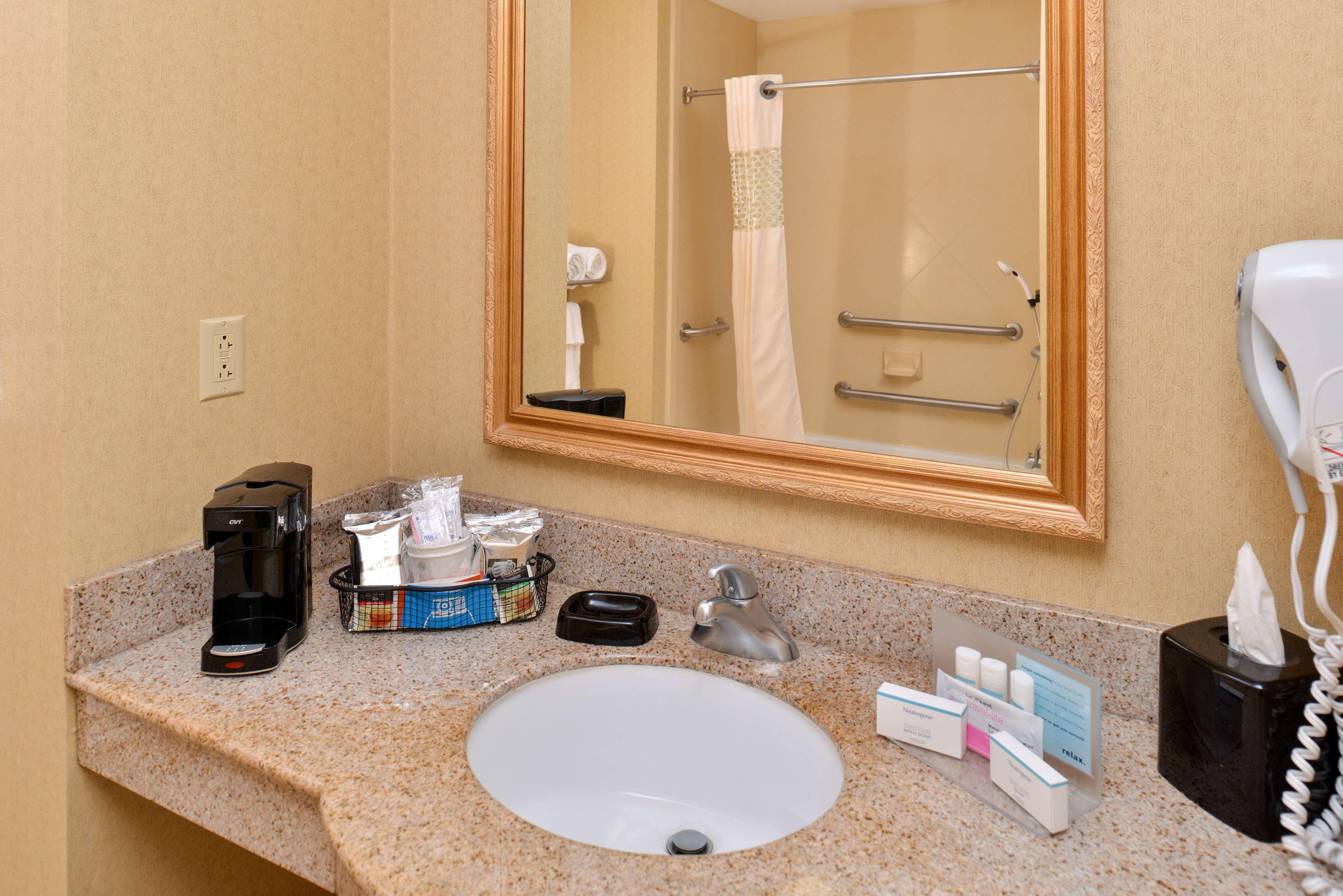 Hampton Inn & Suites Richmond Ngoại thất bức ảnh