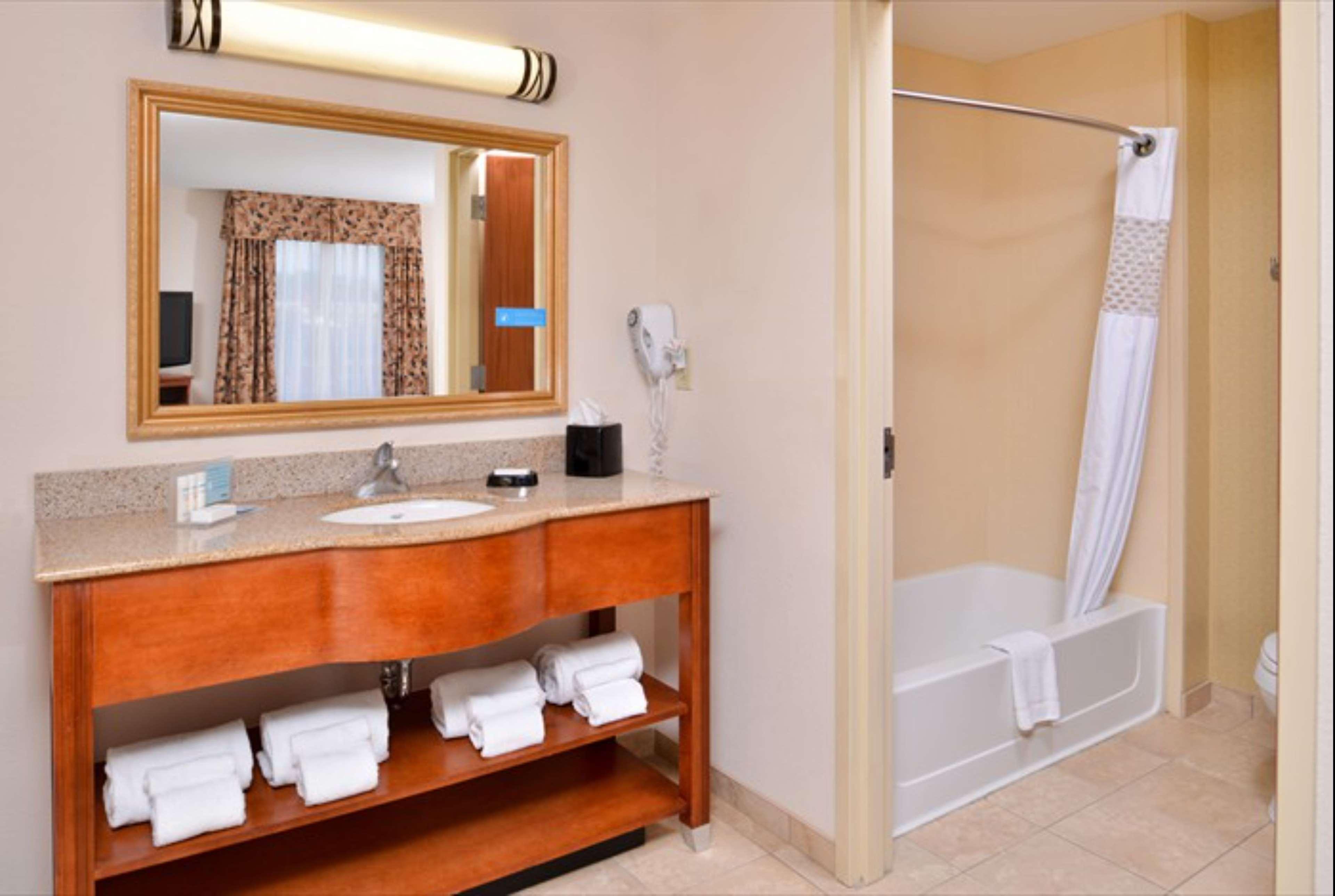 Hampton Inn & Suites Richmond Ngoại thất bức ảnh